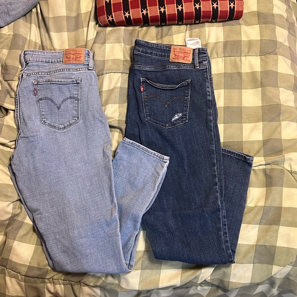 2 Pairs of Levis Skinny Jeans Size 33